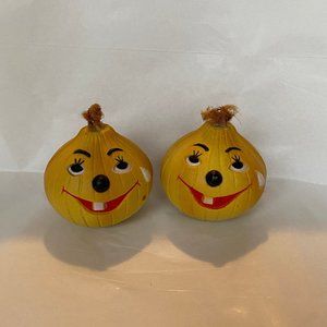VTG Giftco Anthropomorphic Onion Head Salt & Pepper Shakers-Plastic Hong Kong